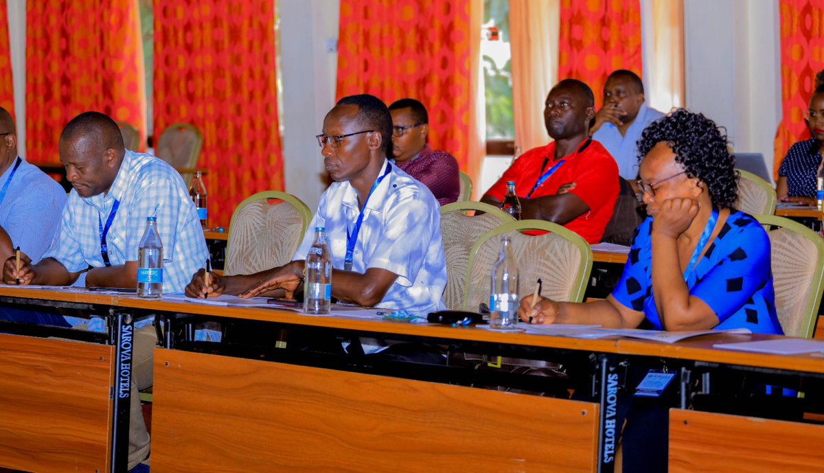 FinnetLtd's tweet image. #BoardRelations #FinnetTRust
Day 3 of the Board Relations Convergence Workshop. This morning, FCS Jane Muthaura the Executive Director, Task house Consultancy Limited took the delagates through; Managing board diversity and building a collaborative team.