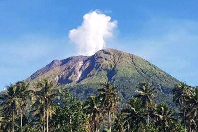 KAYATintaPH's tweet photo. Forever carrying the beauty of Mt. Bulusan. ⛰️
What tattoo design do you have in mind? Contact us and we will work together to make it possible!
#Kayatinta #tattoo #tattoonearme #MtBulusan #customized #design #tattooqc https://t.co/rVg8m2GzUY