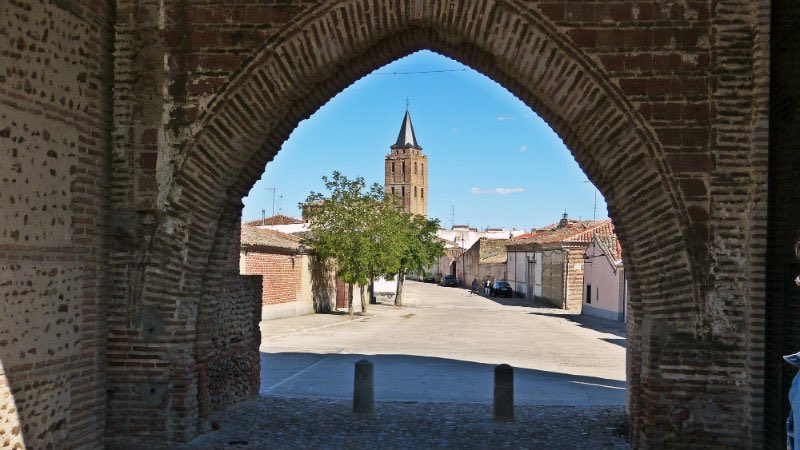 mppaula12's tweet photo. Hasta aquí el hilo de hoy “conociendo Madrigal de las Altas Torres”; espero que os haya gustado, y no dudéis en visitar e informaros. En cuanto a la descripción de las imágenes podemos observar tanto los elementos bióticos como acción antrópica. #EstrategiasCCSS https://t.co/RFEaqnQw1x