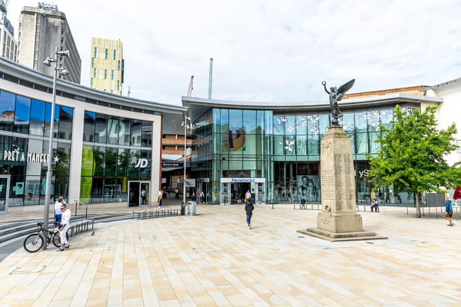 WokChamber's tweet photo. #WokingWednesday #Woking #Welovewoking #WokingWorks
Woking ranked as one of the top places to live and work in the UK
Town comes second in the annual UK Vitality Index 2023.
https://t.co/QJSrQ2Y8aP https://t.co/DkcbjQHvY3