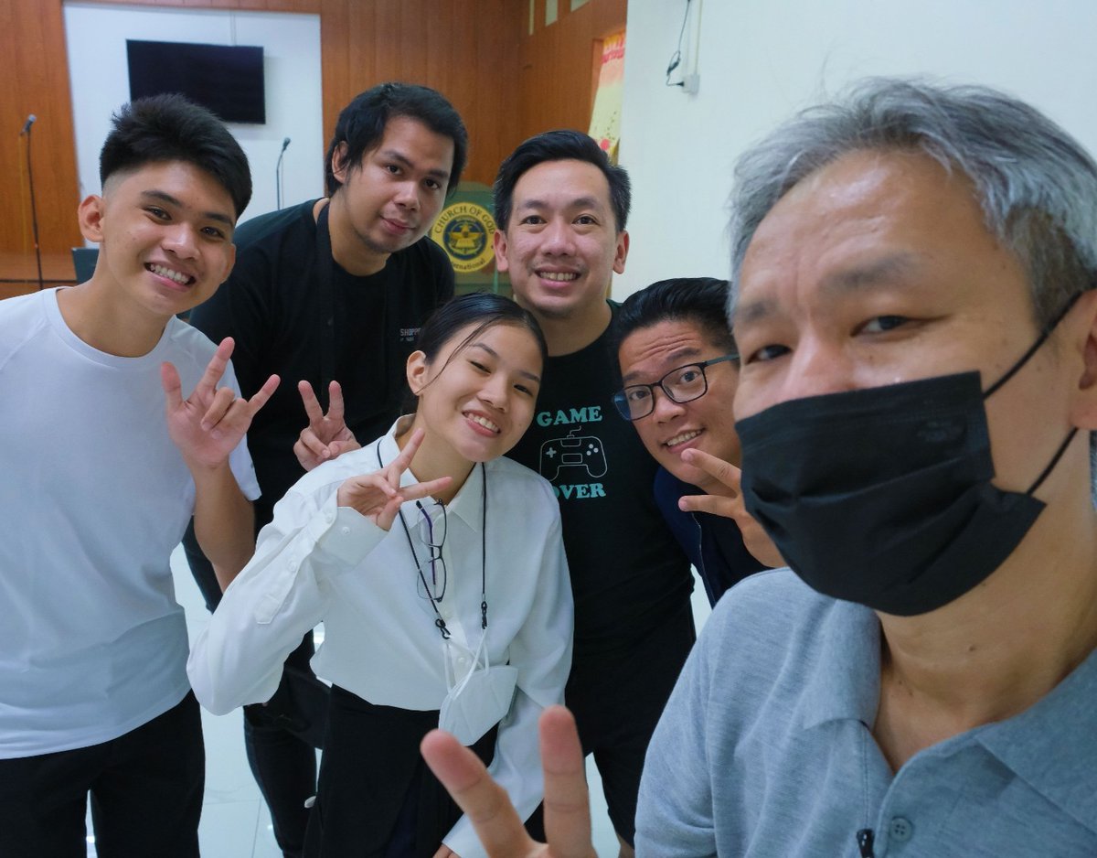 PYNubla's tweet photo. The year that was, these pics are just a small glimpse of what fully transpired. A million thanks to God to His love and guidance!
#ChristianNewYear https://t.co/Ar6pbUy5rt