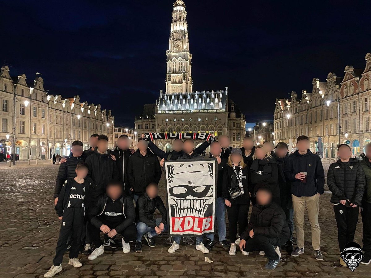 KDLB92's tweet photo. 📢 [J28] RC Lens - Angers SCO (18/03/2023) 

Respect à la trentaine de kopiste s'étant rendus jusqu'à Lens, pour admirer une nouvelle débâcle de notre club. 

DIRECTION DÉMISSION

#OneKDLB https://t.co/Rzs65QpfxS