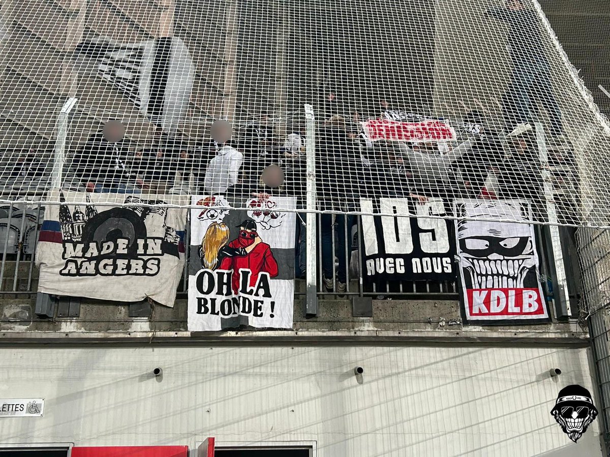 KDLB92's tweet photo. 📢 [J28] RC Lens - Angers SCO (18/03/2023) 

Respect à la trentaine de kopiste s'étant rendus jusqu'à Lens, pour admirer une nouvelle débâcle de notre club. 

DIRECTION DÉMISSION

#OneKDLB https://t.co/Rzs65QpfxS
