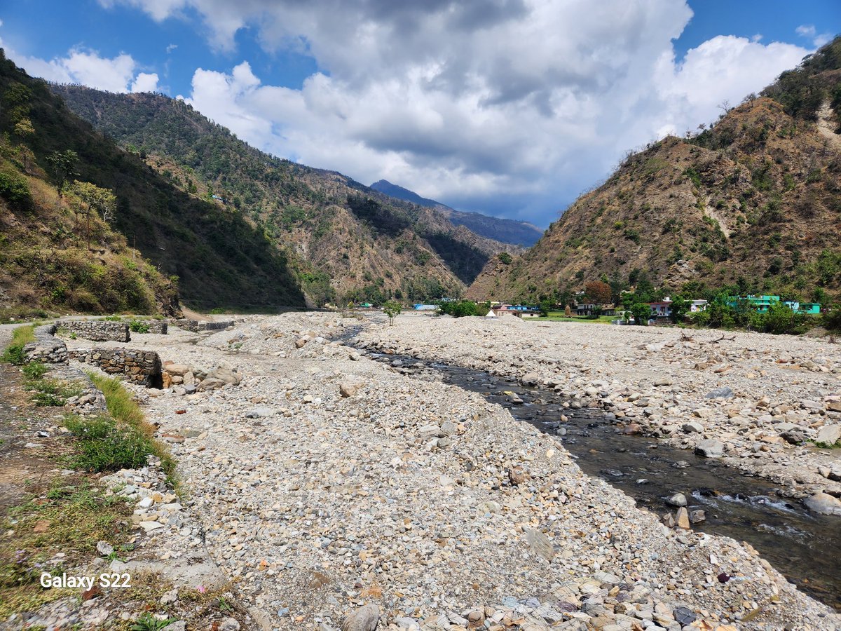 VMandwal's tweet photo. Nothing compares to the pleasure of a bike ride.
#HappyNavratri2023 
#reducemycarbonfootprint 
@basava_ias @dd_msydav @REAPUttarakhand https://t.co/UM3Jb0IoC0