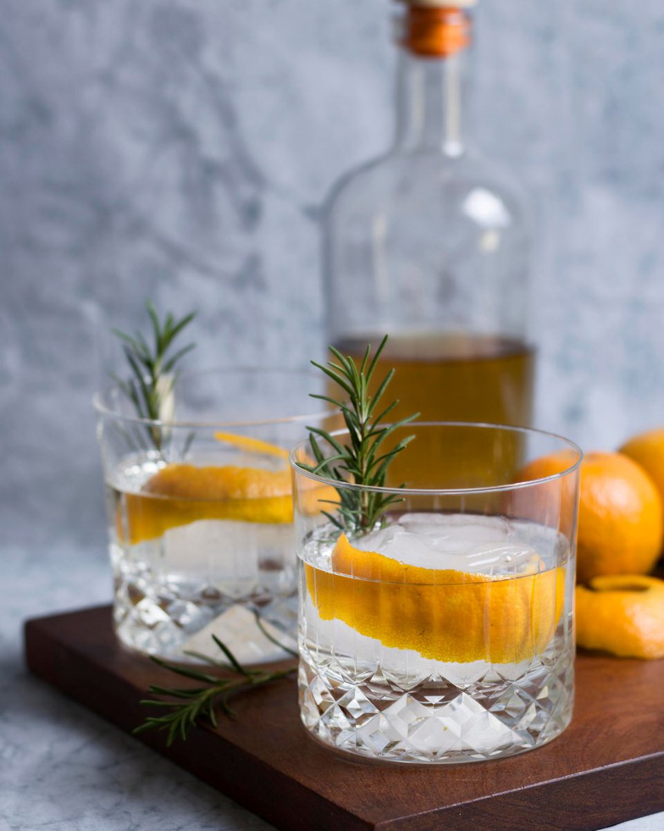 wickedwolfgin's tweet photo. #ExmoorGold π
Best enjoyed with a tonic water and thin slice of orange π
#WickedWolfGin #WWG #SpiritOfExmoor #Gold #Gin #Orange #Cocktail https://t.co/wOrnCXQXk5