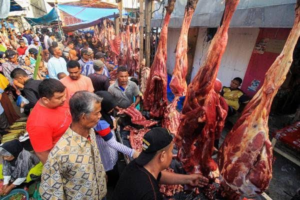 DutaRayeuk's tweet photo. Saleum Rakan🙏🏻
Today is Makmeugang Day! Meugang atau Makmeugang adalah tradisi memasak daging dan menikmatinya bersama keluarga, kerabat dan yatim piatu oleh masyarakat Aceh dalam menyambut ramadhan, idul fitri, dan idul adha. Untuk menyambut ramadhan, rakan masak apa nih?? https://t.co/qWGJxd7NY0