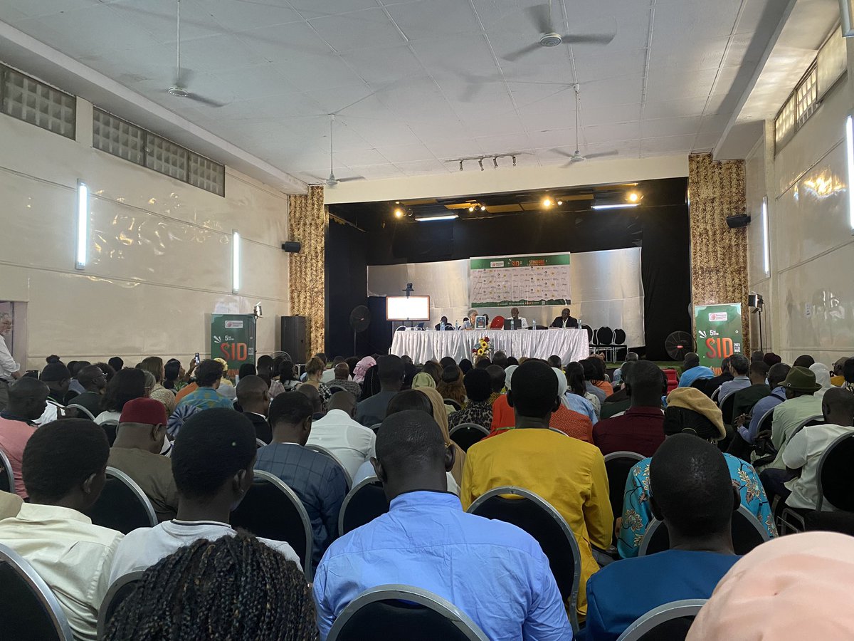 Aminata65724207's tweet photo. #SID Séminaire International de Dakar organisée par l’école nationale des travailleurs sociaux spécialisés #ENTSS. Le Thème de cette édition est : « VILLE MOBILITÉ ET TRAVAIL SOCIAL » L’accent https://t.co/7swtEY4OWK