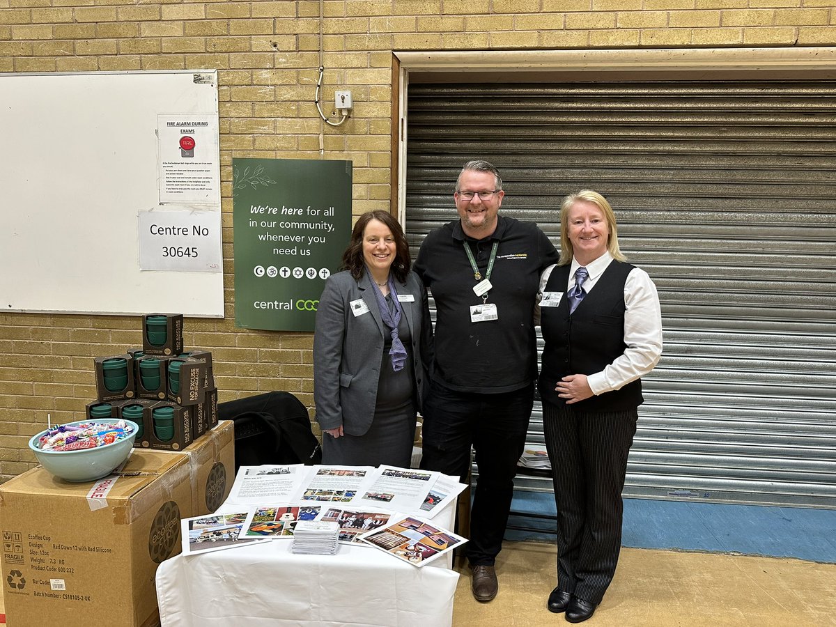 JCK3007's tweet photo. Today we’re here at Wilnecote School Careers fair with Debbie and Lucy from our @mycooplife Wilnecote Funeral home promoting jobs, apprenticeships, and work experience within funeral and the wider business of @mycoopfood #LetsCooperate https://t.co/1lgMIgC2Uo