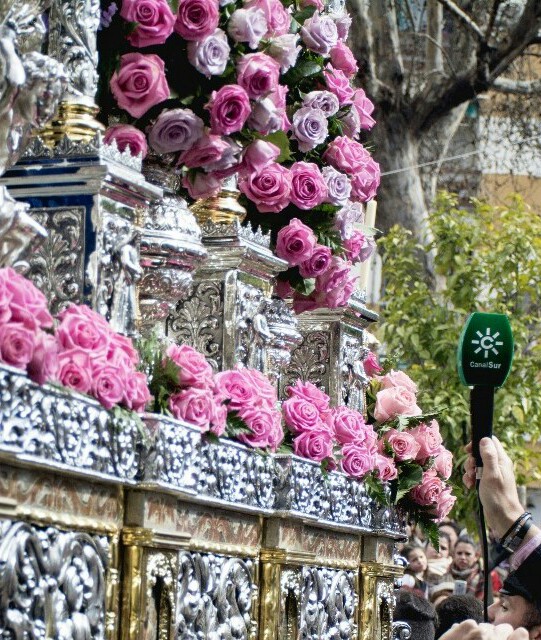 Este viernes <a href="/pasoapasocsr/">Paso a Paso CSR CO</a> visitará a la <a href="/Hdad_Sentencia/">Hermandad Sentencia</a> con la compañía de <a href="/H_SantoSepulcro/">Hermandad Santo Sepulcro</a> <a href="/Hda_BuenaMuerte/">Hdad Buena Muerte</a> <a href="/LaSagradaCena/">Hermandad Sacramental de la Sagrada Cena</a> y estará en la <a href="/H_Expiracion/">Hermandad de la Expiración</a> con el pregonero.