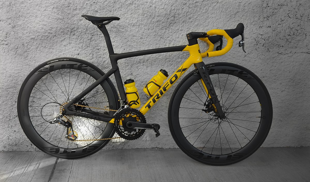 TrifoxBike's tweet photo. Cycling gives freedom a whole new definition
Just like this Trifox bike can be painted as you like😎
#trifoxbike #maxxis #bikelife #handmadebicycle #bicycleculture #bicyclephotos #bikestyle #fitnessgoals #bikepark #wheelset #hardtailmtb #trip #outdoors #redbull #bikerace https://t.co/OJBVOpAUsf