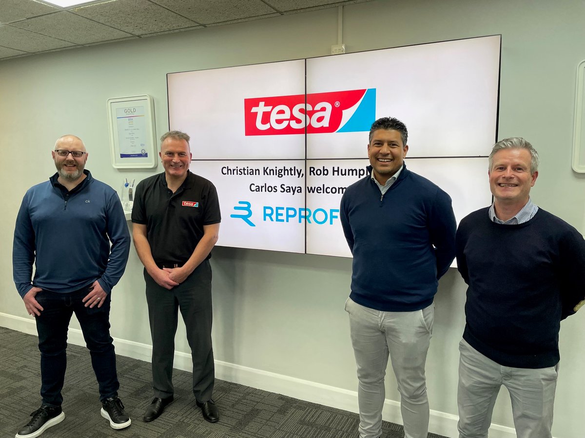 Reproflex3's tweet photo. We welcomed Christian, Rob & Carlos Saya from #tesa print & paper to R3 HQ this week. Great opportunity to discuss synergies between our products & services & take them on a tour of the R3 Studio and @sampleitmockups #connectionsmatter
#vortex #projectblue #softprint #twinlock https://t.co/qy9XgJetsl