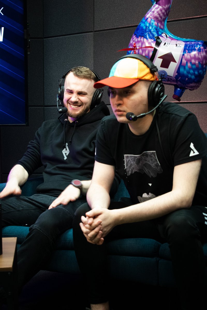 After the success of the first edition of the Streamers League, we decided to organize another one in April 2022. For the Fortnite event:

🔹we invited 33 content creators, 
🔹33 professional players and 
🔹33 people who passed the qualification 😎