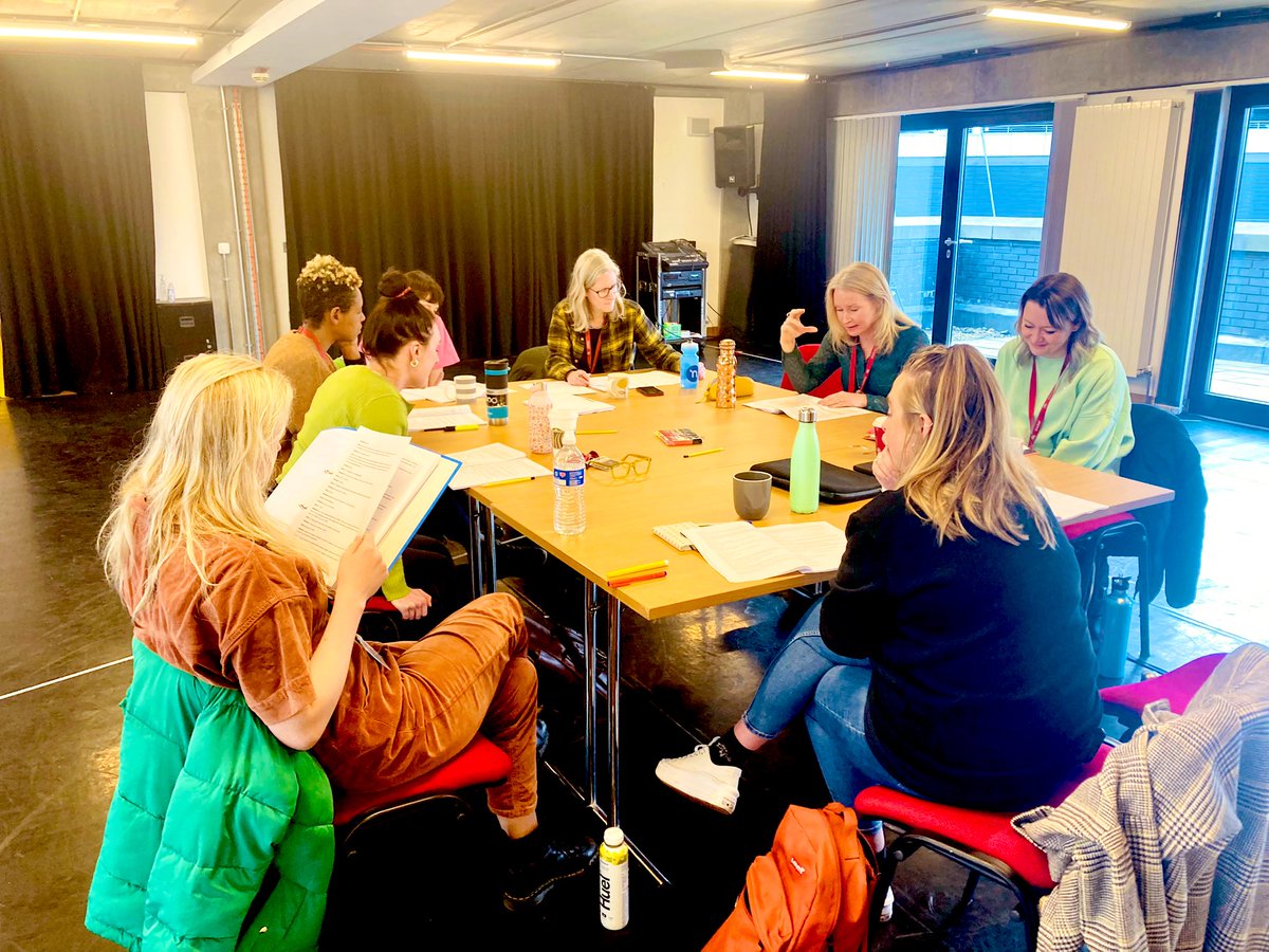 Absolute honour & privilege to spend yesterday in a room of wonderful minds and performers. Table read of new @Lennon0798 play for @pilot_theatre & @HullTruck 

@estherichardson @HampsterKate @Jess_Morley @JessicaJolleys #LauraElsworthy @KrissiBohner @yorkshirewade #NewWriting