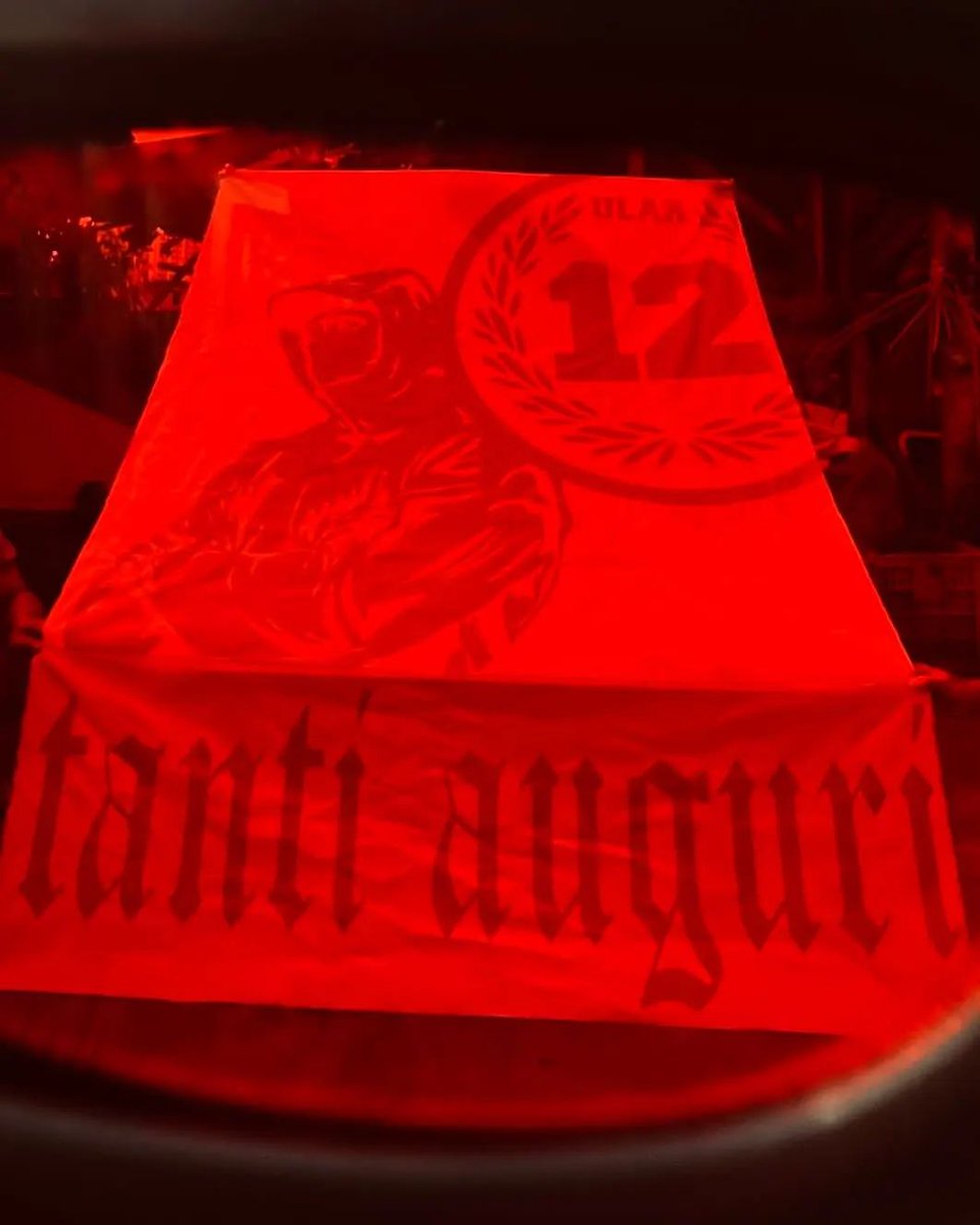 ULAR12INTER's tweet image. AUGURI ULAR'12 × '115 INTER MILANO

#Ular12Inter #SemperFidelis #Inter115