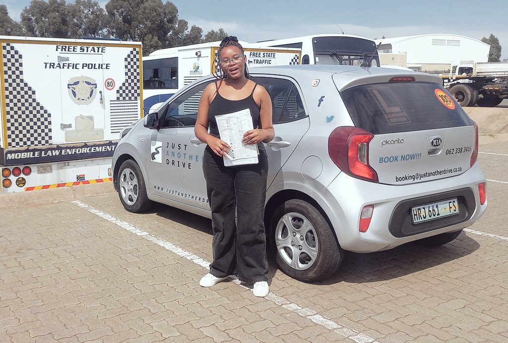 another_drive's tweet photo. Wednesdays are for winners π... Congratulations π to yet another licensed driver on the road...
#Just_Another_Drive with #Just_Another_Win
#igotmydriverslicense https://t.co/t8XfGON75c