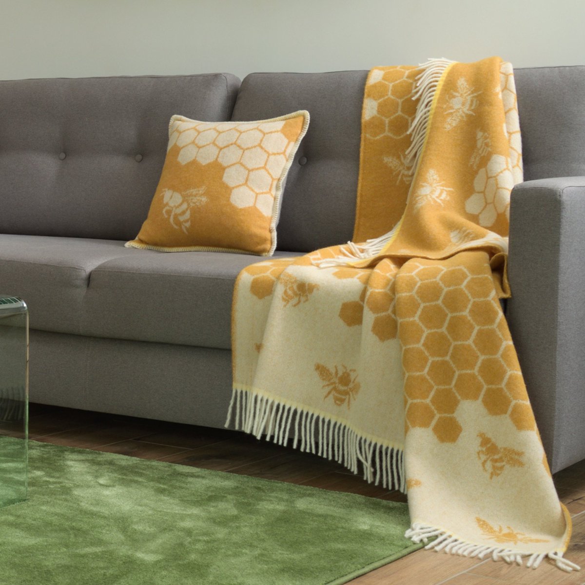 TextileJj's tweet photo. Our beautifully bold Bee Cushion Cover is featured in this months Good Housekeeping magazine.
Thank you @goodhousekeepinguk for featuring us!
Shop our Bee Collection on our website nowβ¦
#savethebeesplease #beelove #boldhome #yellowinteriors
https://t.co/cLdifqQ3vw https://t.co/iDMZlC646H
