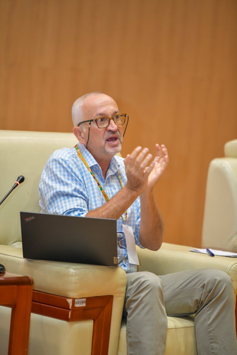 Colin Bangay, <a href="/FCDOGovUK/">Foreign, Commonwealth & Development Office</a> in Tanzania - ‘Evidence is not enough, just because you have done a great research paper doesn’t mean you will cause change, there has to be great communication.’
#UtafitiElimuTz