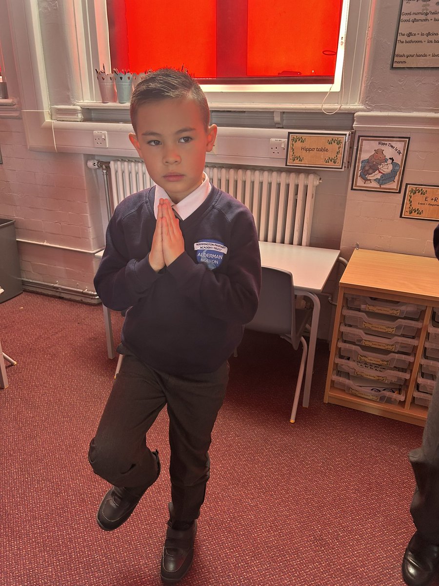 ABCPschool's tweet photo. #Class34H have enjoyed a yoga session in Spanish this morning #ABSpanish #ABPE https://t.co/Wv3fwmLChD