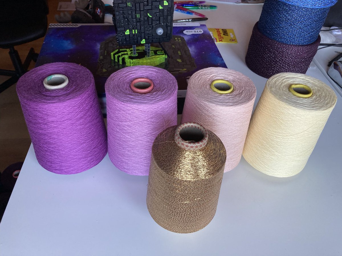 amelie_anders tweet media