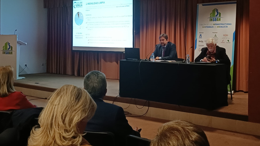 SevillaCityOne's tweet photo. 📌Compartimos uno de los vídeos🎥que se han proyectado en la presentación de #SevillaCityOne en el Encuentro Europeo de Internacional Public Relations Nertwork (#IPRN).
Momentos de la ponencia de @p_salvador77 en
@InsoanAndalucia hablan de la iniciativa: https://t.co/jRCqg6xIUJ https://t.co/rZ6E0ZmZmn