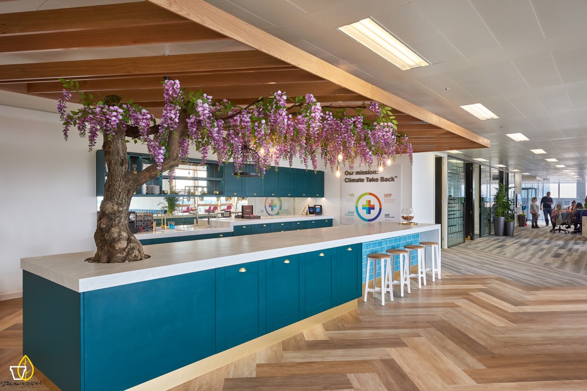 Vantage Spaces tweet media