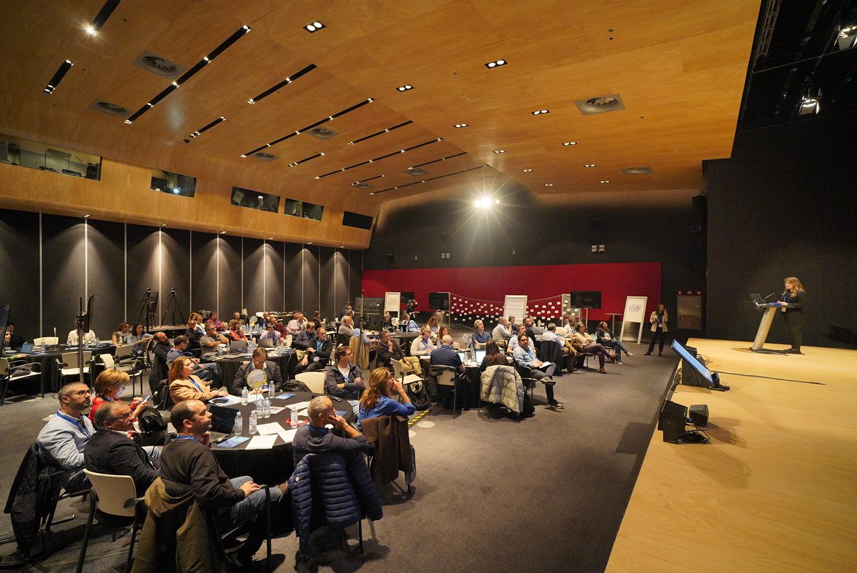 BEC_Bilbao's tweet photo. [ES] 📌Comienza la segunda jornada de #WMW ¿Qué hay programado para hoy? | 
Zer aurkituko dugu gaur WMWn?
👇
✅#SINAVAL 
✅#FUTUREPORT l
➕ Hosted Buyers’ Programme 
🏆WMW Awards🏆 

Consulta los horarios aquí| 
Kontsultatu ordutegiak hemen:
: https://t.co/QRn0Uli4EM https://t.co/pssdEgQZh2
