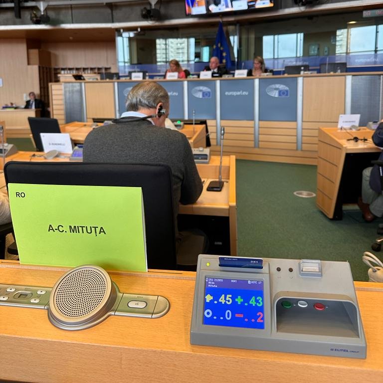 Happy to see such a vast support for the School Scheme Imp. report, adopted today in <a href="/EP_Agriculture/">AGRI Committee Press</a> &amp; for which I was the <a href="/RenewEurope/">Renew Europe</a> shadow rapporteur. 

Children &amp; farmers alike will benefit from a scheme with a higher budget and which prioritises quality local products.