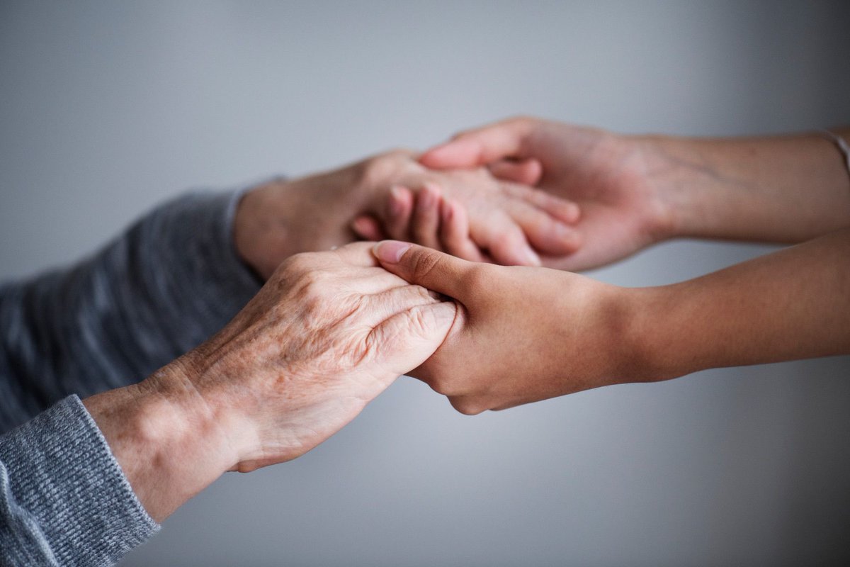 PPVvaDelRey's tweet photo. Los #mayores son una prioridad para nosotros. Lo q somos, se lo debemos a ellos❤️
En nuestro gobierno, habrá una #ConcejalíaDeMayores para atender sus necesidades, sus iniciativas… y quién mejor, para llevar este área, que J.Antonio Algaba q se dedica a ellos cada día 👵👴 https://t.co/Y6dK83JxRg