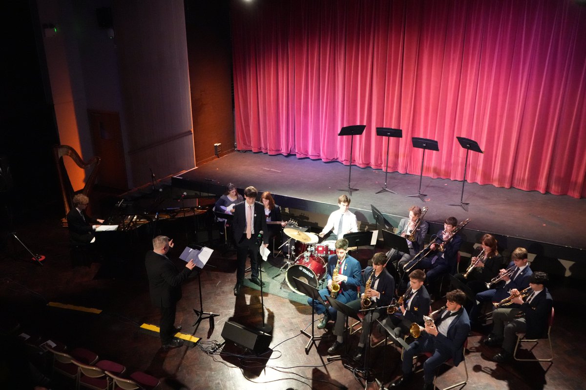 Yesterday we were treated to a fantastic evening of Jazz, with pupils performing some wonderful classics. The Jazz evening also raised money for Cancer Research, all donation from the night were donated to this worthy cause. Well done to all pupils for their amazing performances!