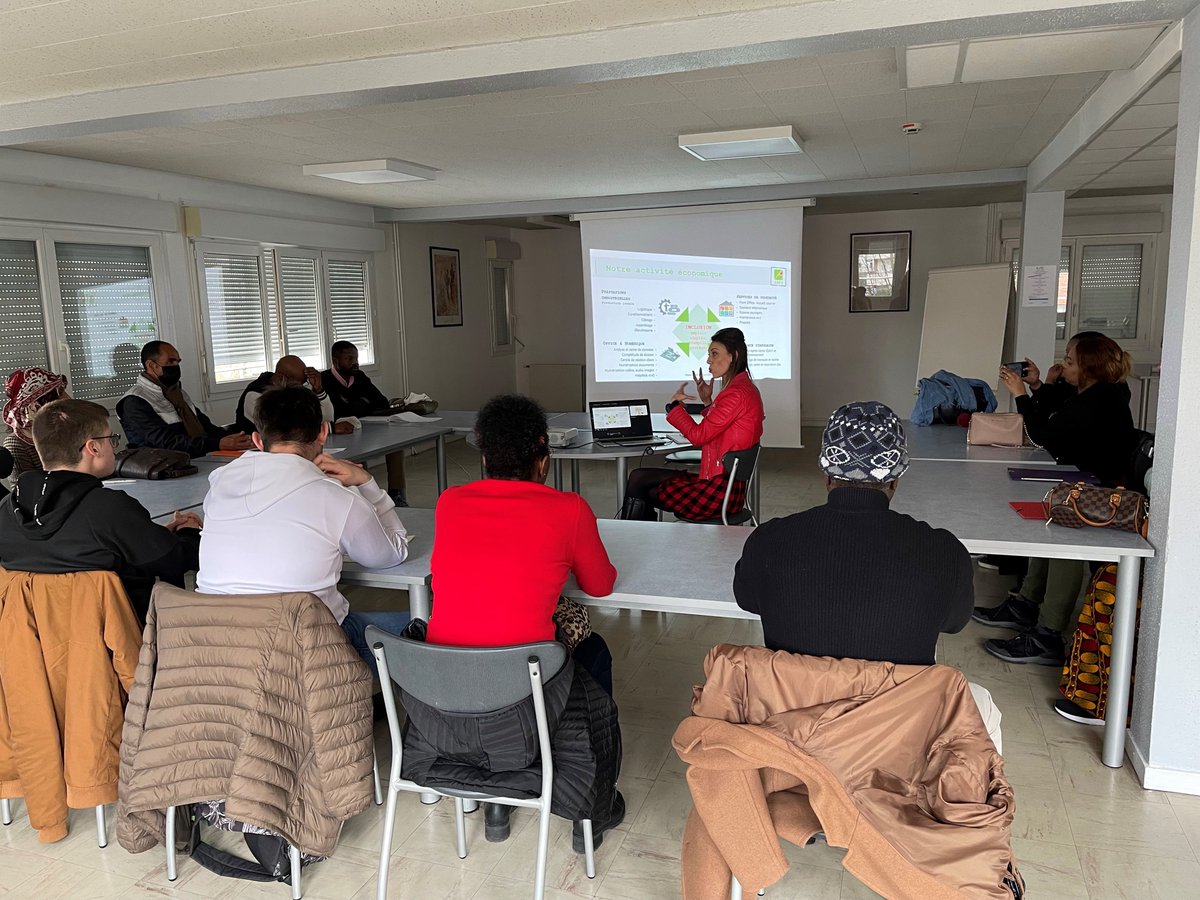 🚀[#Emploi #Handicap] Hier à l'ANRH #esat  <a href="/Capemploi_/">Cap Emploi</a> , @poleemploi_RCVL Orléans recrutent:
1⃣2⃣candidats mobilisés poursuivent l'aventure pour des postes en conditionnement #TousMobilisés👏
🎯 à venir: téléconseil, tri courrier, opérateurs de production, blanchisserie