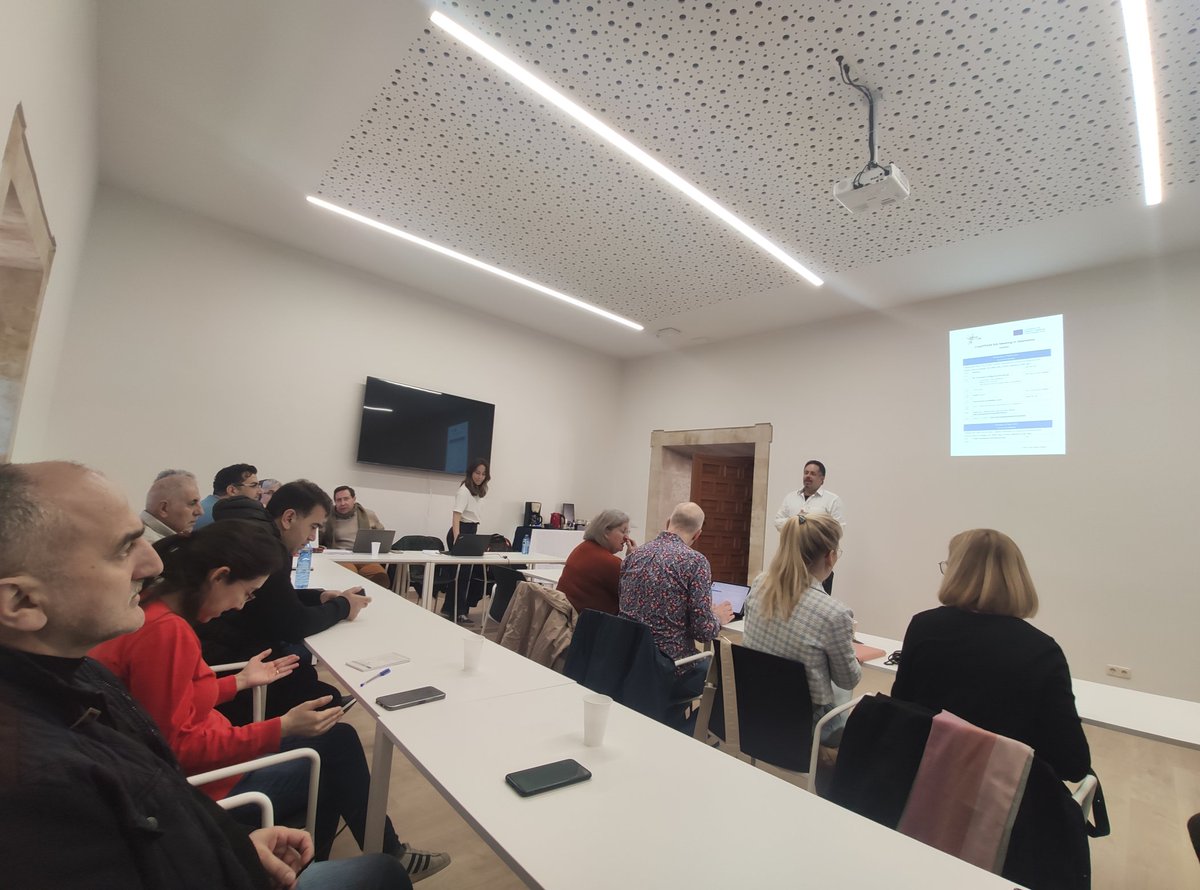 sadettin_turkun's tweet photo. Erasmus+ Creasteam projesi kapsamında buluşmanın son ayağı olan İspanya/Salamanca'da yapılan toplantıya katıldık, fikirlerimizi paylaştık. @CreaSTEAM_proj #CreaSTEAM https://t.co/PWDMVVPfCd