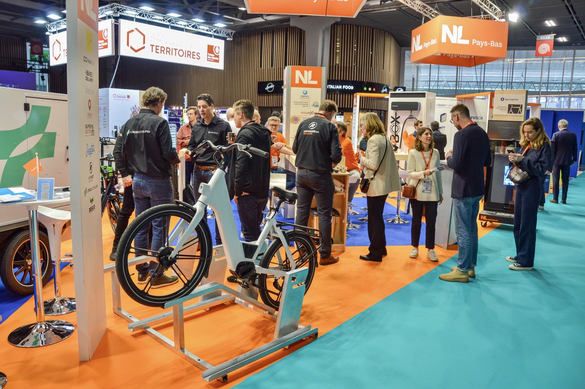 Cycling_Embassy's tweet image. The Dutch Cycling Embassy is in Paris this week for the @AUTONOMY Mobility World Expo at the Porte des Versailles. #AMWE2023 #AMWE

Feel free to stop by the Netherlands Lounge (Booth D3) to meet with us and various members of our public-private network. #AutonomyNLFR #NLFR