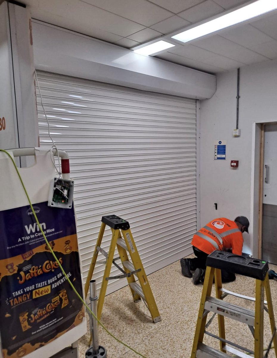 UkTrellidor's tweet image. t is not always pretty behind the scenes, but it is always busy. Our installation team continue to install our top end Trellidor security solutions around the country. Today our classic Roller Shutter Door. #retailsecurity #securitydoors #rollershutters #shutterdoors #doors