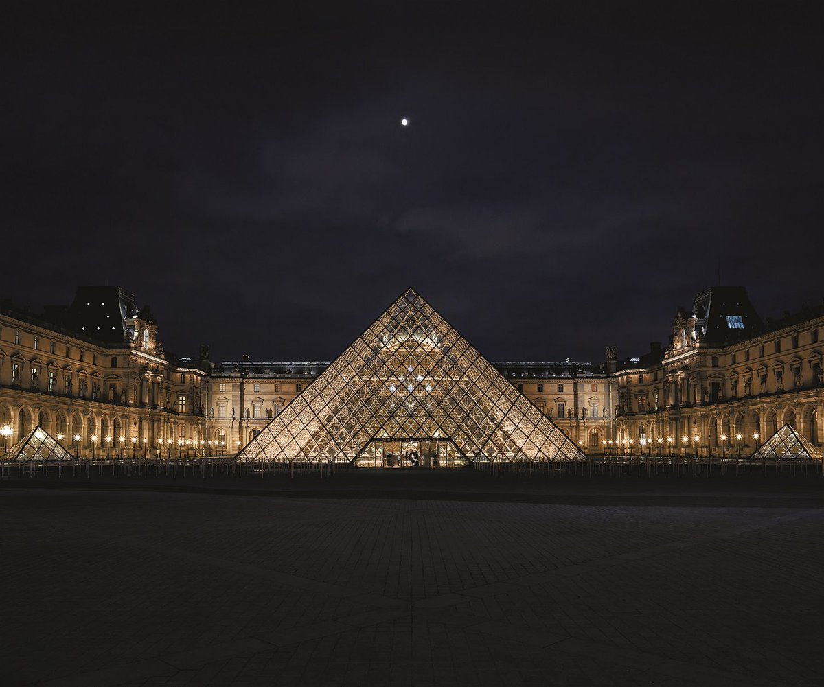 MuseeLouvre's tweet photo. [#PresseLouvre]

À partir du 7 avril 2023, chaque premier vendredi du mois, le musée du #Louvre propose une nocturne gratuite de 18h à 21h45 (hors juillet et août).

Retrouvez notre communiqué de presse 👉 https://t.co/TZq6z8mJUo https://t.co/hn7CT5sTFj