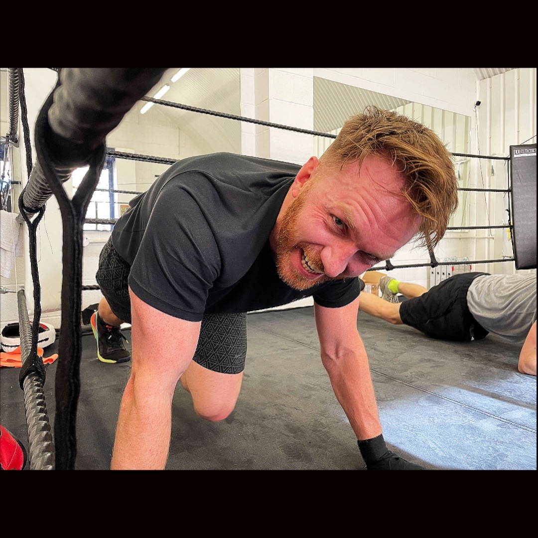 Relentless_B_L's tweet photo. We would love to know what our man Sean was thinking here 🤔 kind of "that's it? give me more!"

One word: RELENTLESS!

#relentless #relentlessboxing #hackney #boxingtraining #matchroomboxing #boxxer #fightnight #groupclasses #eastlondon #proboxing #sparring #whitecollarboxing https://t.co/qmaY9jjIaS