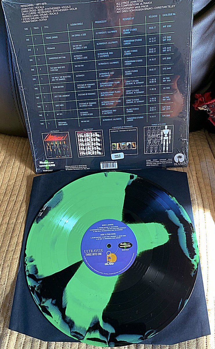 andylancelot's tweet image. Someone’s spilled paint on my #JohnFoxx #Ultravox
#ThreeIntoOne album! Fumin’- still plays though 👍