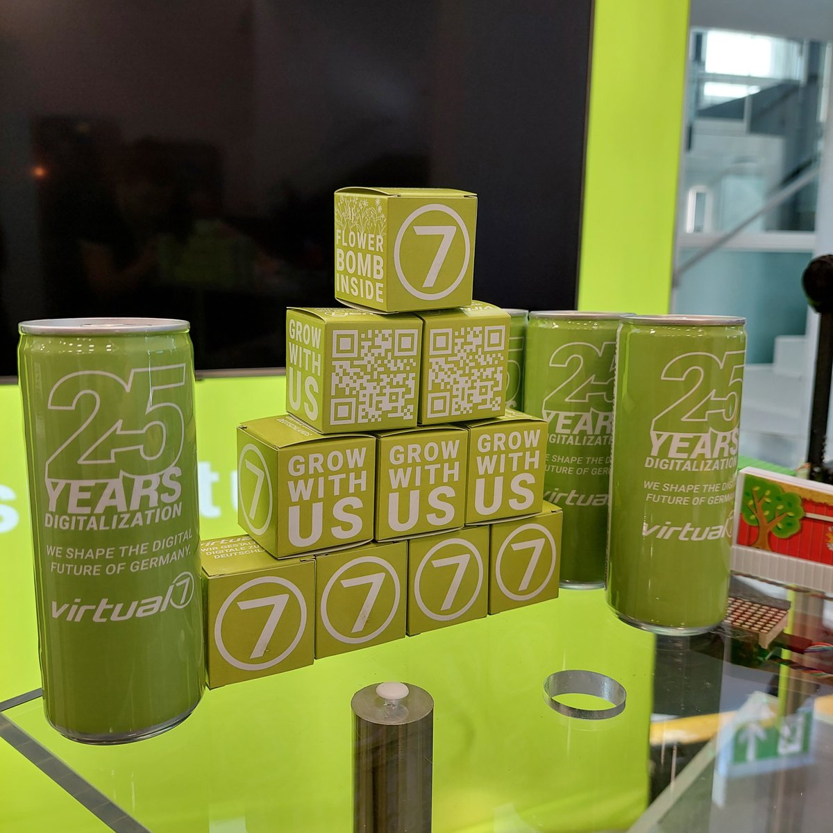 virtual7's tweet image. Tag 2 
@JavaLandConf
 🤩
Es gibt Goodies an Stand 502 + 504 🫠
#JavaLand #JavaLand2023 #virtual7gmbh