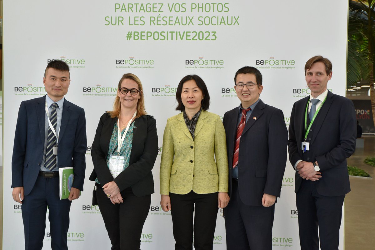 bepositiveevent's tweet photo. Madame LU Qingjiang, Consul Général de Chine invitée sur BePOSITIVE par M. Sébastien SUN, Président de l’Association d’Incubateur Franco-Chinois qui est basée à Lyon.
#BePOSITIVE23 #transitionénergétique #énergiesrenouvelables #batimentdurable #photovoltaïque #génieclimatique https://t.co/EzAxzwOiEc