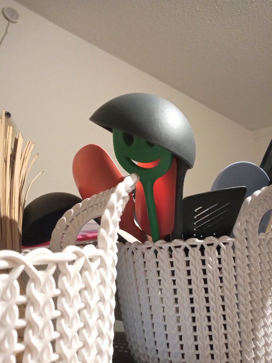 Rocklady19731's tweet photo. He's a happy little camper, with his soup ladle helmet on.🤭 #happycamper #stirringspoon #soupladle #smileyface https://t.co/yDpjwZXIsX
