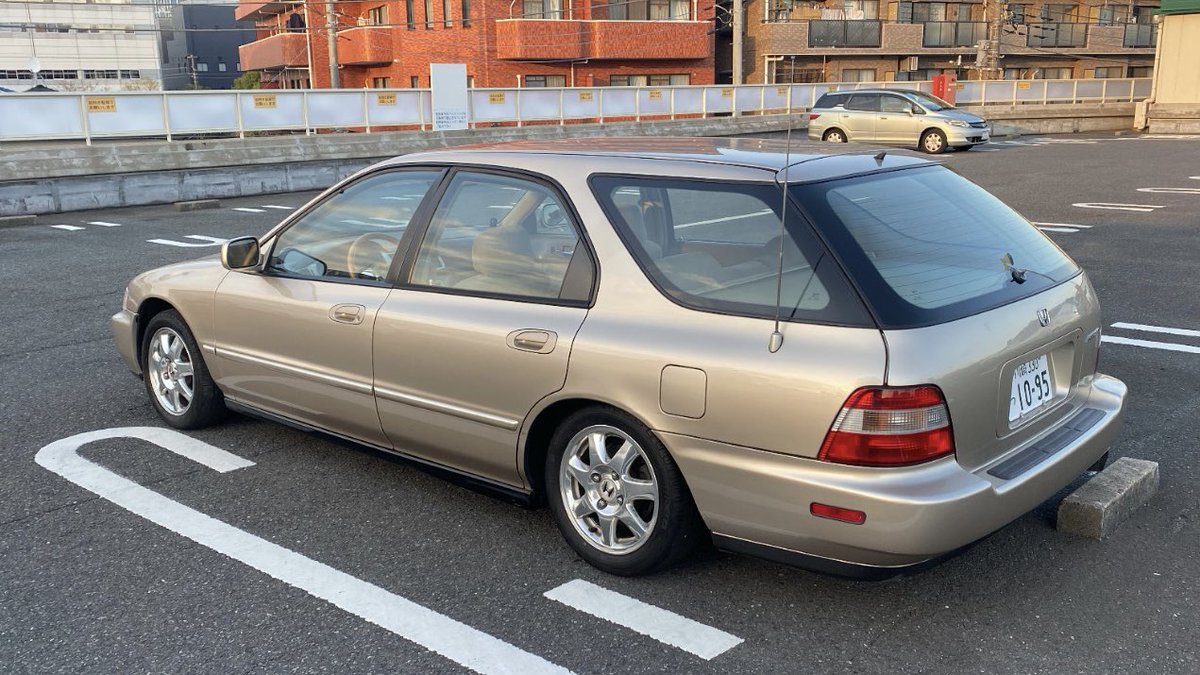 tanhei_cv's tweet photo. アコードワゴンce1
左ハンドル サンルーフ付き ベージュ内装納車しました！！🙋‍♂️ https://t.co/aJId83rzV5