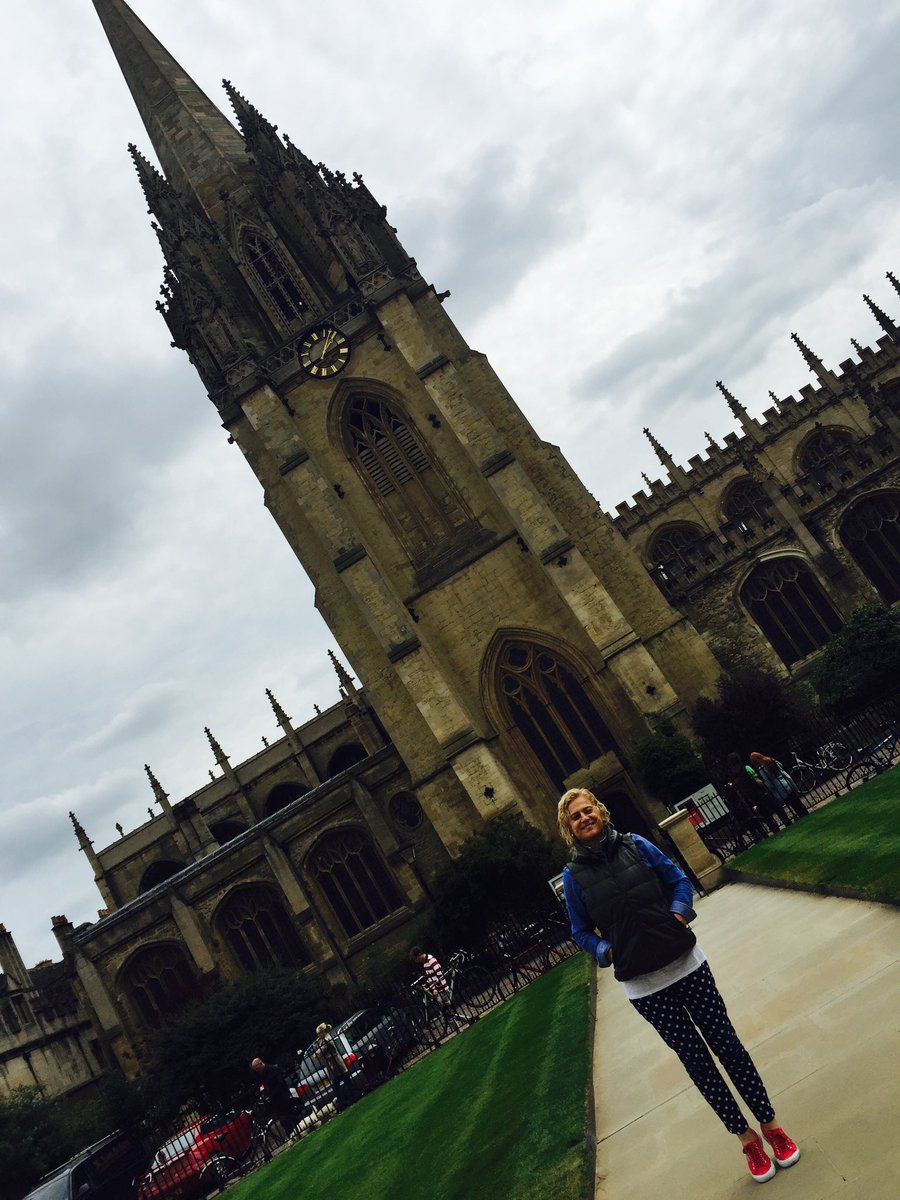 Bir zamanlar Oxford.. Hary Porter Kilisesi.. #Oxford #RadcliffeSquare #England #HaryPorter 💙