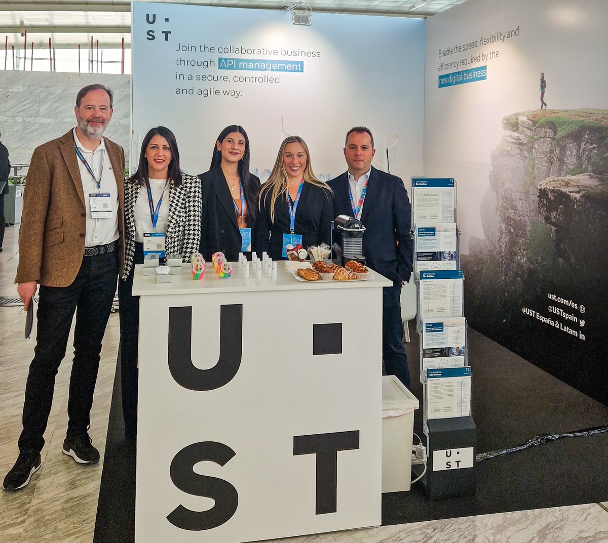 3...2...1...¡Ya estamos en la 30ª Edición del Congreso &amp; Expo <a href="/aslan_es/">Asociación @aslan</a>!

Ven a visitarnos a nuestro stand y descubre las capacidades y soluciones #Cloud de <a href="/USTspain/">UST España & LATAM</a>. ¡Te esperamos!
 
¿Quieres más información sobre nuestra participación en #ASLAN2023?👉🏻 bit.ly/3Tb8bd2