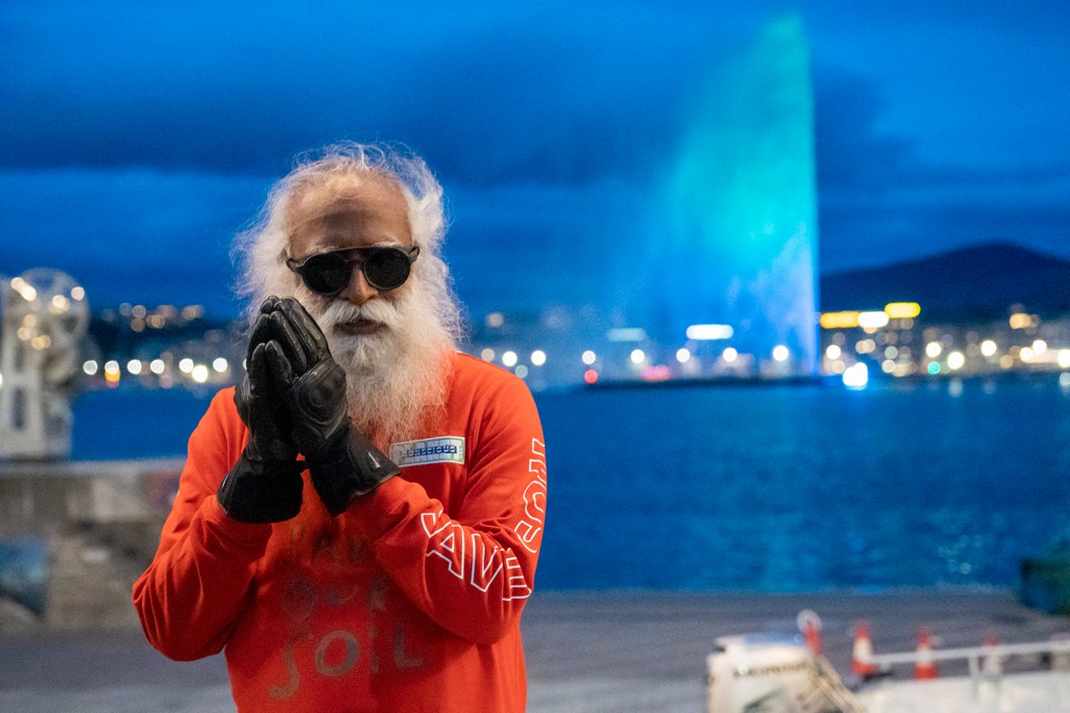 💦Thrilled to announce on #WorldWaterDay:
The Jet d'Eau, Geneva, will light up on Mother Earth Day - April 22nd - in support of #SaveSoil
#OneYearOfSaveSoil

@UN_Valovaya @ignaziocassis 
@SDG2030 @GeneveTourisme @MySwitzerland_e @UN_News_Centre @SoilScienceCH @scnatCH @SIG_Geneve