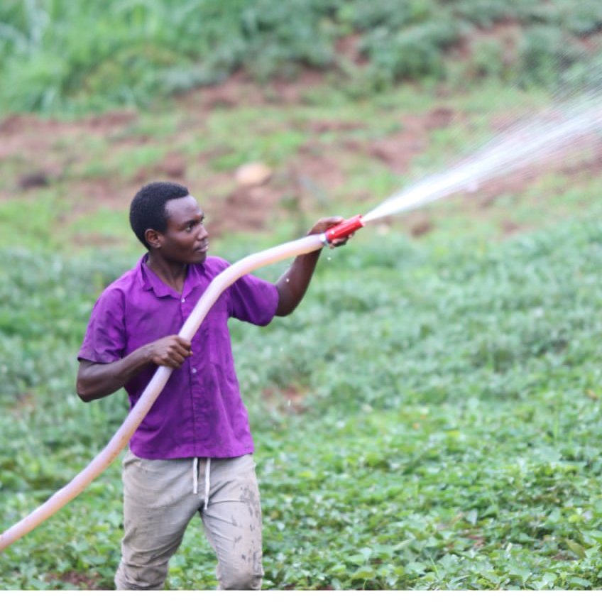 ABAKIR_Info's tweet photo. Ensemble, faisons  le nécessaire pour protéger, gérer durablement et garantir un accès équitable à l’eau pour toutes et tous.

Joyeuse #JourneeMondialeDelEau https://t.co/FuJQ0l9X5f