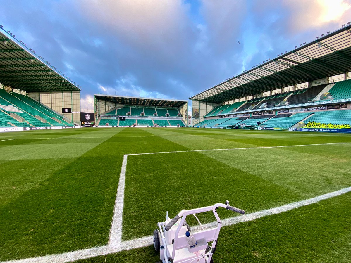 First 4 months as a groundsman….. 4 months of constant winter and fighting the great Scottish weather!! Things are slowly but surely turning the corner now, encouraging signs of hard work paying off 💚⚽️🙌 #GroundsWeek #Groundsman