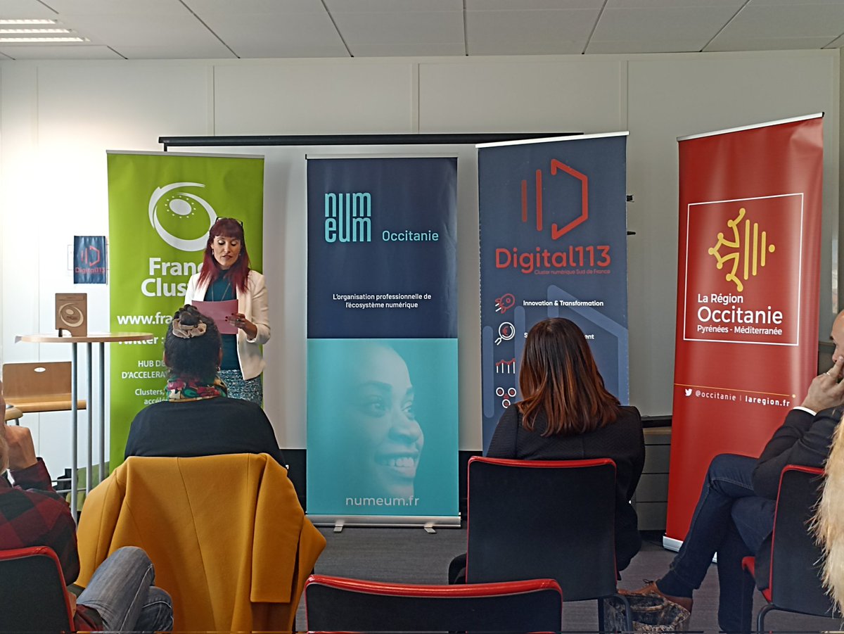 simonbretin's tweet photo. Remise du trophée #Filex @FranceClusters pour les podcasts #FemmesDigitales porté par les pétillantes Magali et Mathilde avec le soutien @campusfm @Digital113_ @numeum_ @Occitanie https://t.co/5Yl7QkeDmn
