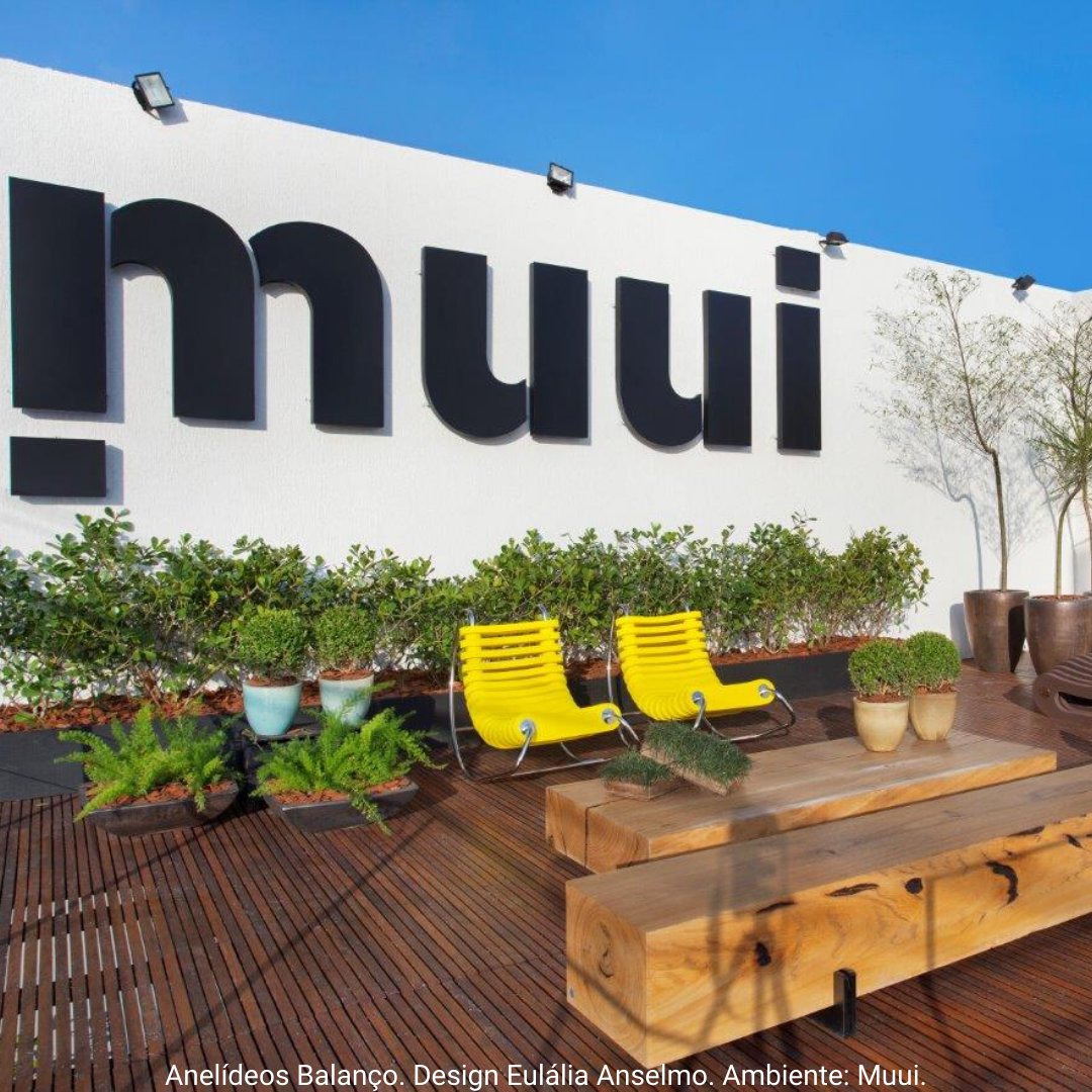 Prima_Design's tweet image. A Anelídeos de Balanço foi desenvolvida para aproveitar o E.V.A. excedente da Anelídeos Chaise. O princípio construtivo é o mesmo: fatias de EVA distribuídas numa estrutura em inox. Personalidade e descontração para piscinas, jardins, sacadas, e outros ambientes de estar.