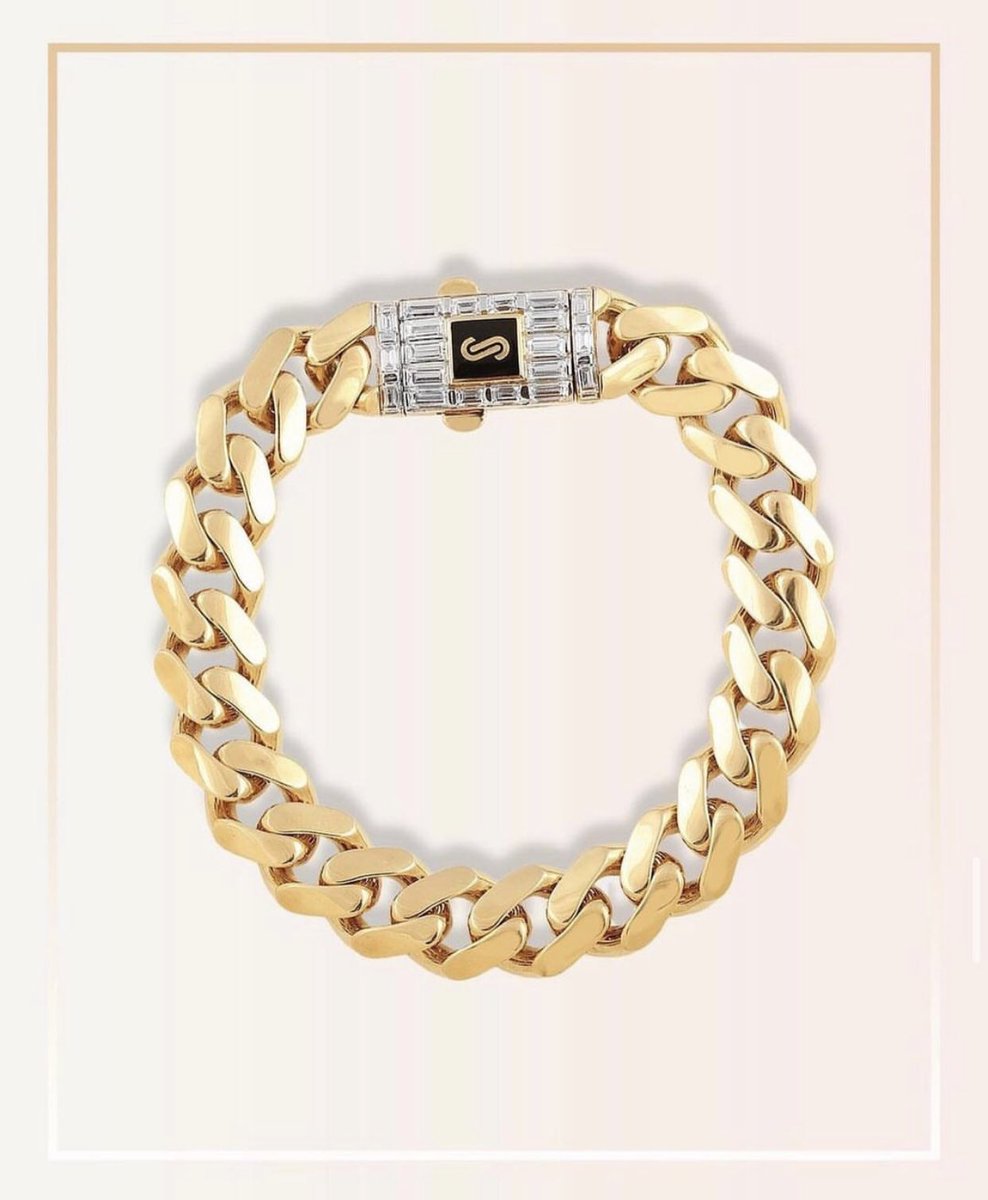 Yalın stilinizi gösterişiyle yukarı taşıyacak modern klasik altın zincir bileklikleri şimdi @atasaynevcarsi mağazamızda keşfedin✨

#Atasay #Taksanayakışanı #TakTık #Üsküdar #nevçarşıatasay #kuzguncuk 
#kızkulesi #moda #alyans #tektaş #kolye #yüzük #bileklik #pırlanta #çengelköy