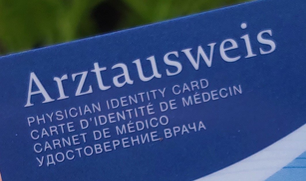 Fühl mich♀️ nicht angesprochen. Und ich denke viele weitere♀️⚧️⚲auch nicht. 

Kann man das nachbessern ? <a href="/BAEKaktuell/">Bundesärztekammer</a>
Ihr habt 5 Jahre bis ich einen neuen Ausweis brauche!