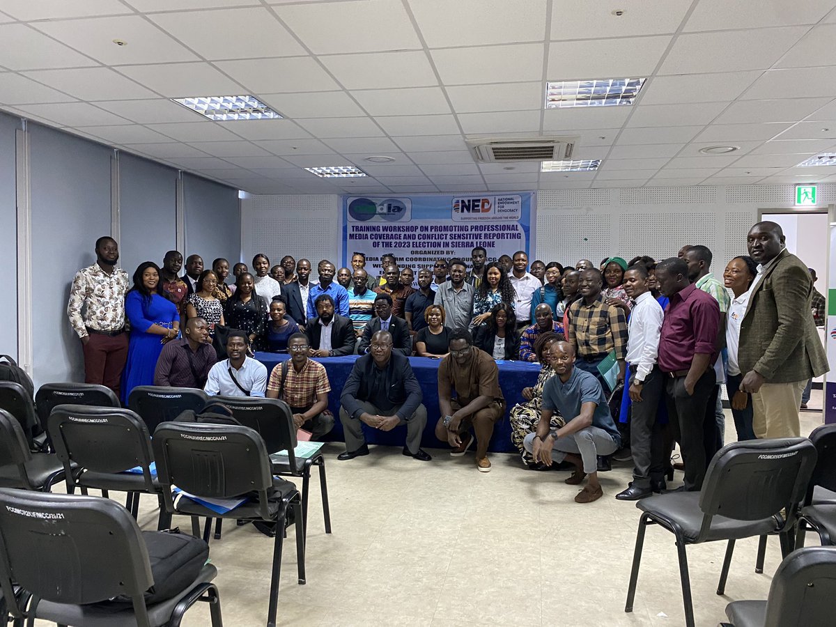 Mrcgsl's tweet photo. Today, @Mrcgsl commenced the two-day training session on promoting professional media coverage and conflict sensitive reporting of the 2023  elections in #SierraLeone supported by @NEDemocracy. 

@SLAJ_Salone 
@SLMIC3
@PresidentBio 
@JudiciaryofSL 
@PoliceLeone https://t.co/vwvZuZO5gW